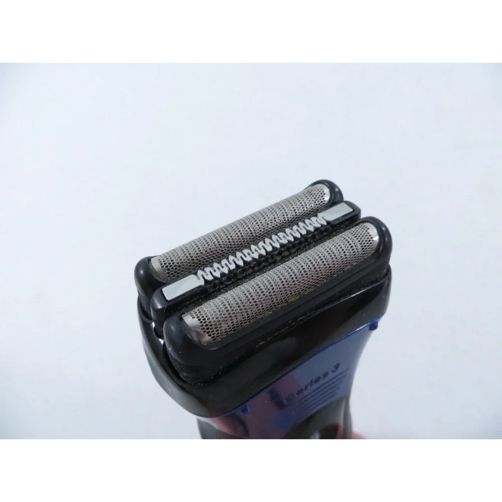 Philips Norelco Series 5000 Wet Dry Cordless Rechargeable Electric Shaver Razor‎